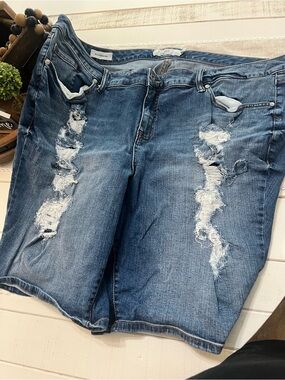 torrid Distressed Boyfriend Medium Blue Denim Jean Shorts